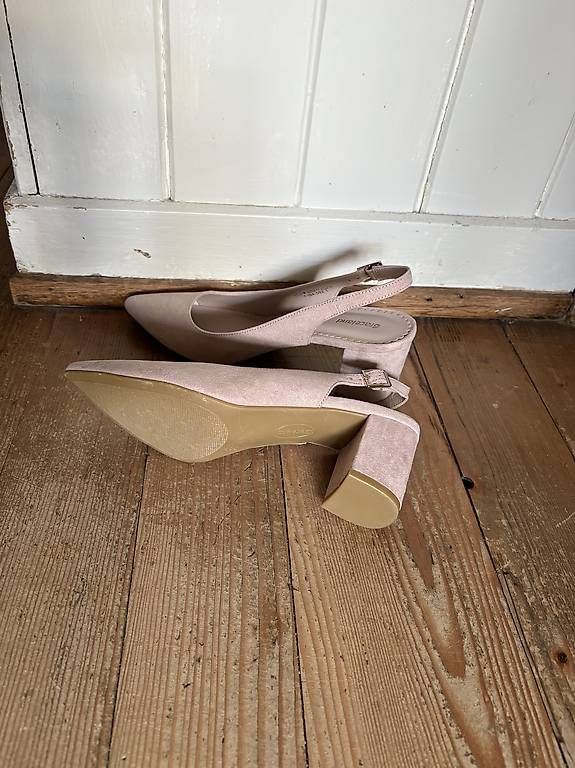 Scarpe da donna: rosa Pumps mit Riemchen, Gr. 37, neu! – Usato da Uttwil venduto da tam_59m9 3