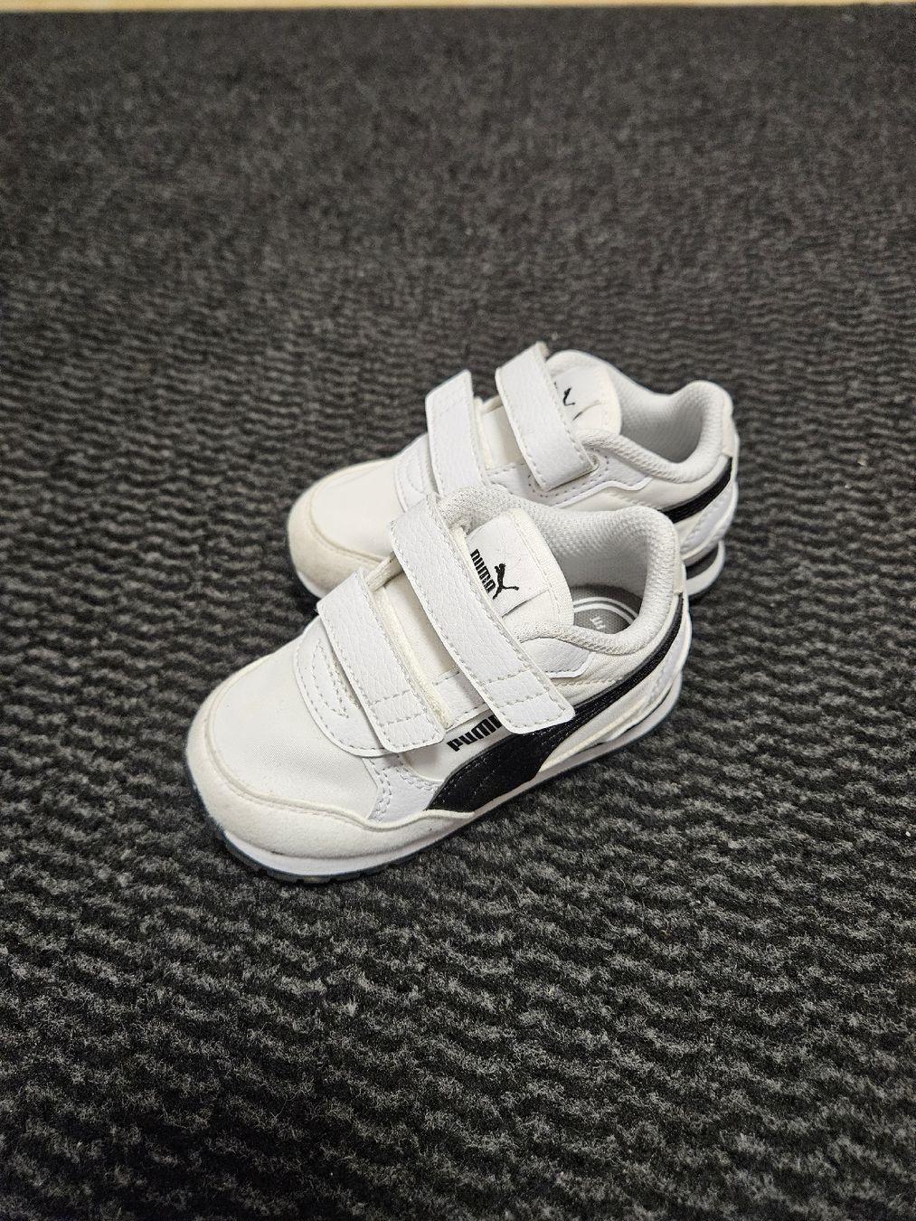 Puma Schuhe für Jungen: Puma Schuhe Gr.22 wie neu – Neu (gemäss Beschreibung) aus Wallenwil von Alain2010 2