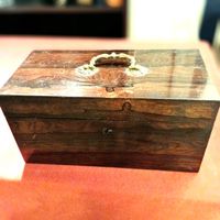 Ancienne boîte en bois