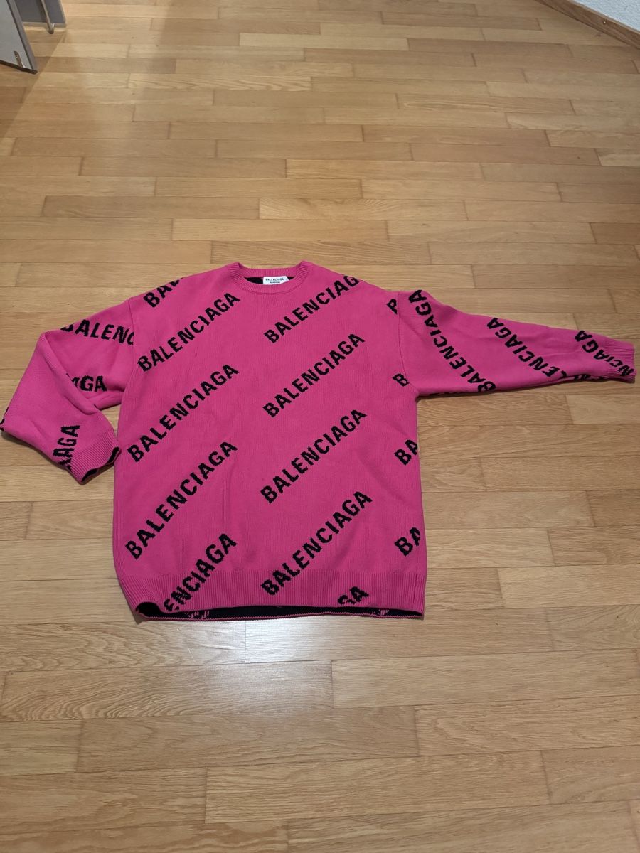 Balenciaga Pulls & Sweat-shirts: Balenciaga Pullover – D'occasion à Oberdorf NW par ltr_8htc 1