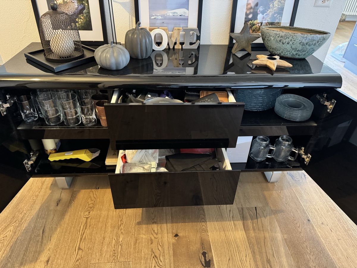 Credenze: Ensemble de 3 meubles design noirs laqués – Usato da Langenthal venduto da ori_jjx2 3