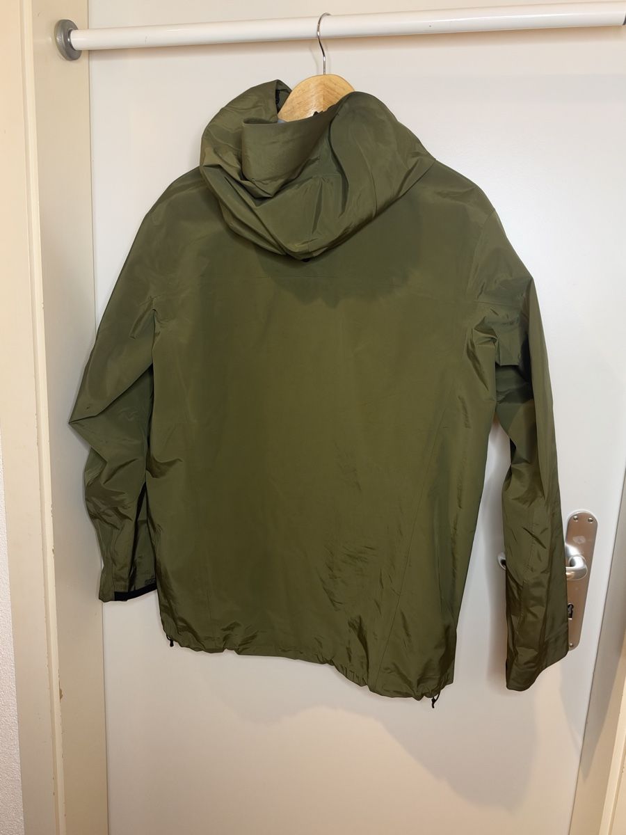 Arcteryx Jacken: Veste Arc'teryx, vert olive, taille M,  – Gebraucht aus Villiers von nou_68rh 2
