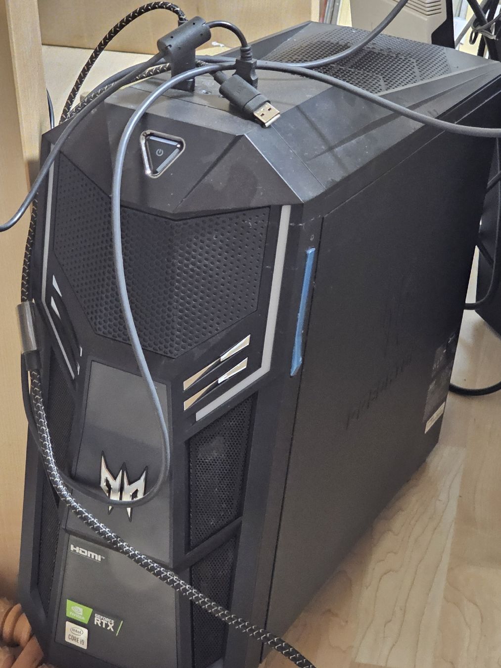 PCs: Tour PC Gaming – D'occasion à Conches par Aigle_45 1