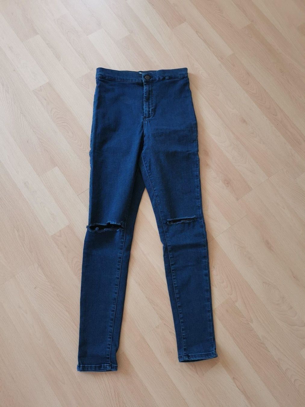 Jeans: Dunkelblaue Jeans W28/L28 Gr. S – Usato da Boniswil venduto da Totomat-Lady2 1