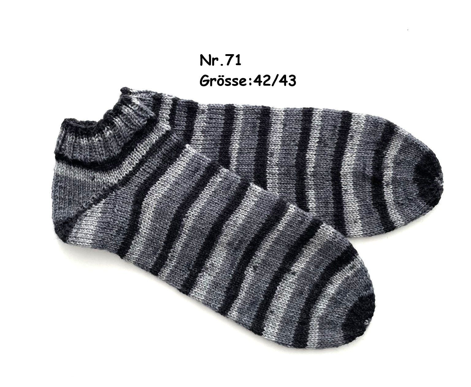 Chaussettes: Sneaker - Socken handgestrickt  Gr.42/43  Nr.71 – Neuf avec emballage d'origine à Täuffelen par wollness