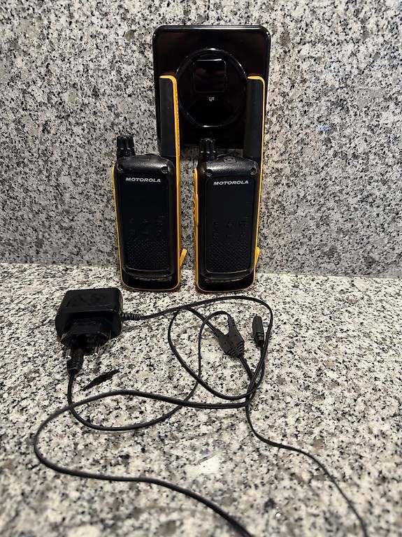 Motorola Radiocomunicazione: Motorola Funkgerät Set – Usato da Winterthur venduto da Calculating.Infinity 1