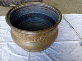 Antiker Messing-Topf massiv. Durchmesser oben 32cm, Höhe 21