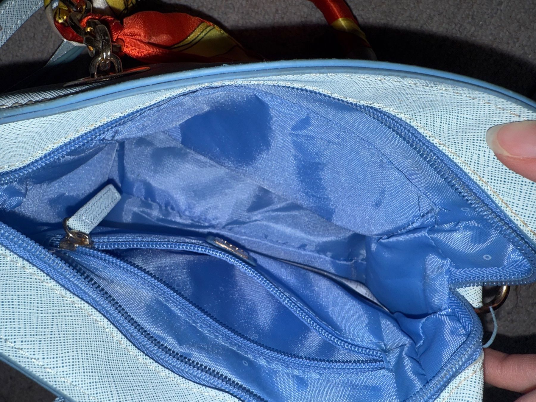 Borse da donna: Tasche Carpisa hellblau – Usato da Altendorf venduto da Jeshy15 2
