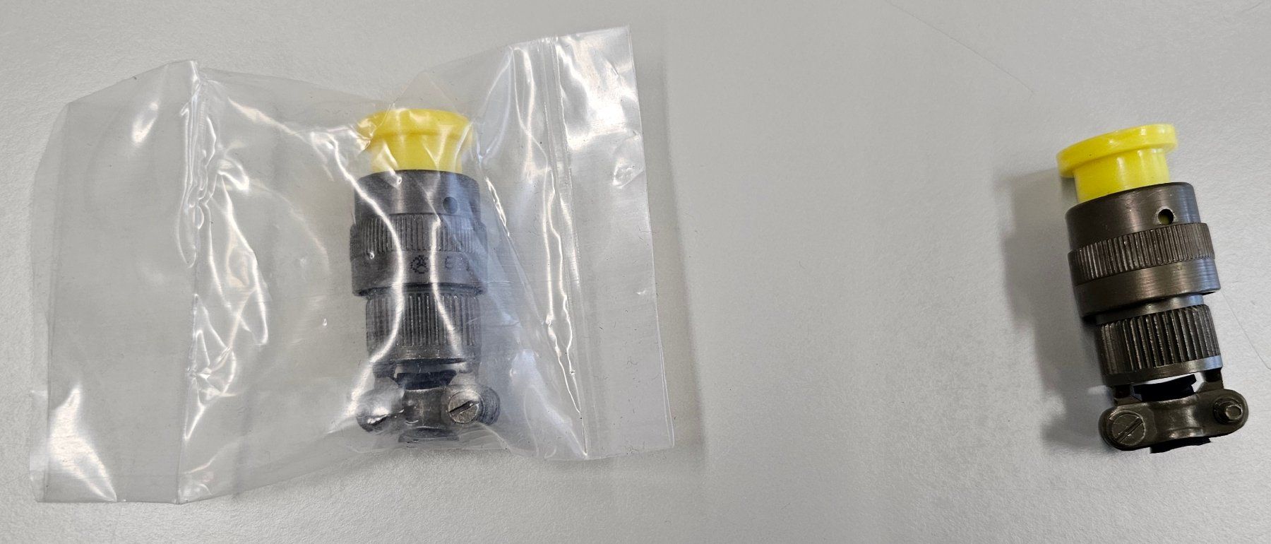 Elektronikbauteile: MIL-Stecker Amphenol 62IN-16F-10-6S – Neu und originalverpackt aus Gümligen von bea_cr2r 1