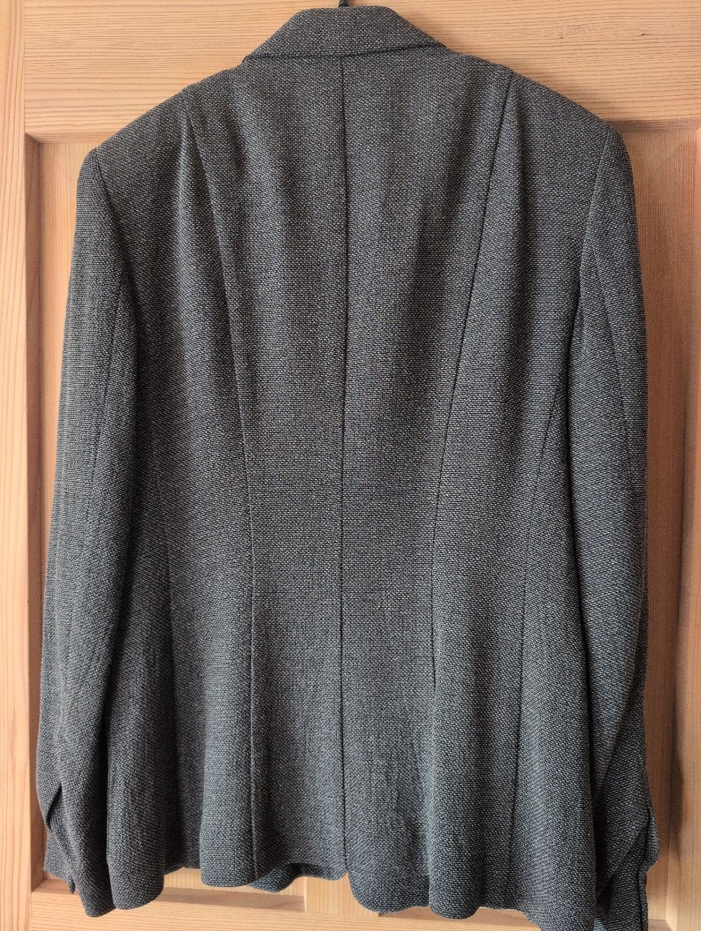 Completi & Tailleur: Zweiteiler von Akris Punto – Usato da Bernhardzell venduto da car_p8g9 1