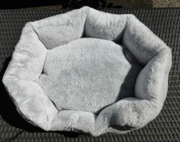 Gemütliches Hundebett/Katzenbett für kalte Wintertage!