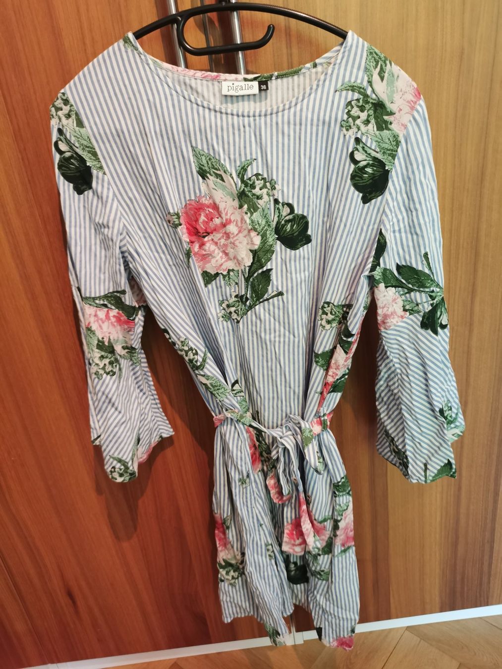 Vestiti: Kleid – Usato da Bern venduto da Linii