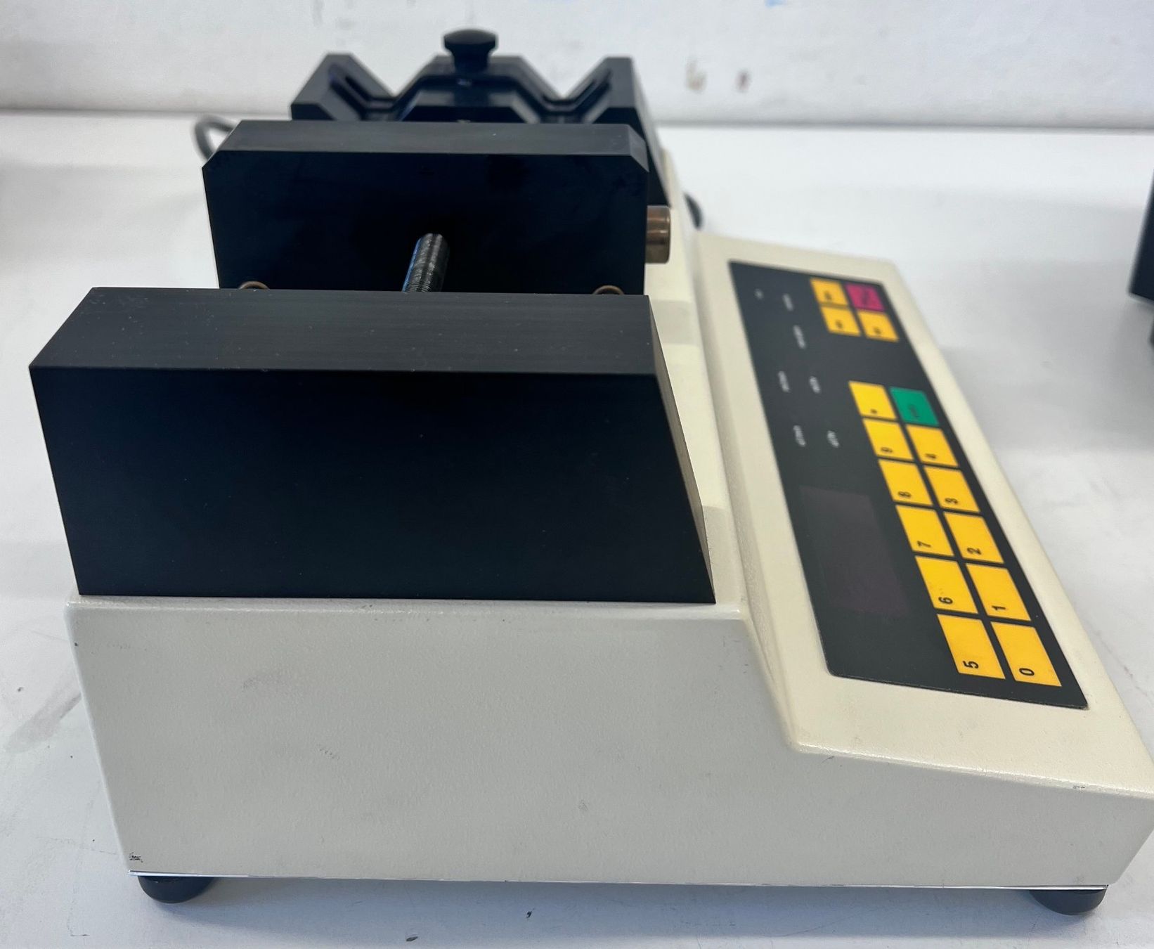 Accessori da laboratorio: Harvard Apparatus 55-2222 Dual Syringe Pump Digital Control – Usato da Niederdorf venduto da LeptonAG_Labor 2