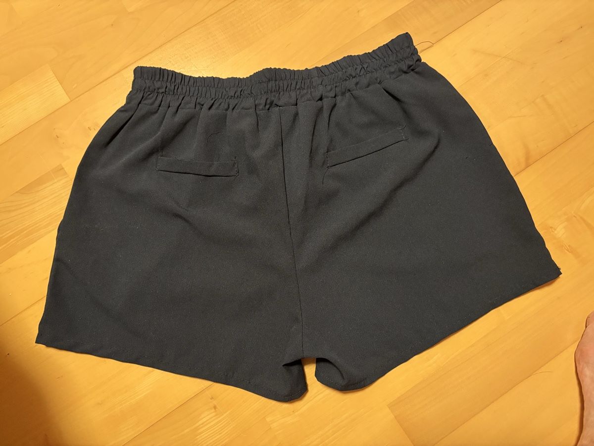Hosen: Kurze Hose dkl blau – Gebraucht aus Kesswil von Branca-01 4