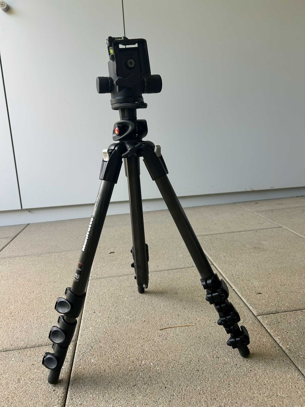 Manfrotto Trépieds & Accessoires: Manfrotto Stativ Carbon – D'occasion à Cham par fsm_n7n9