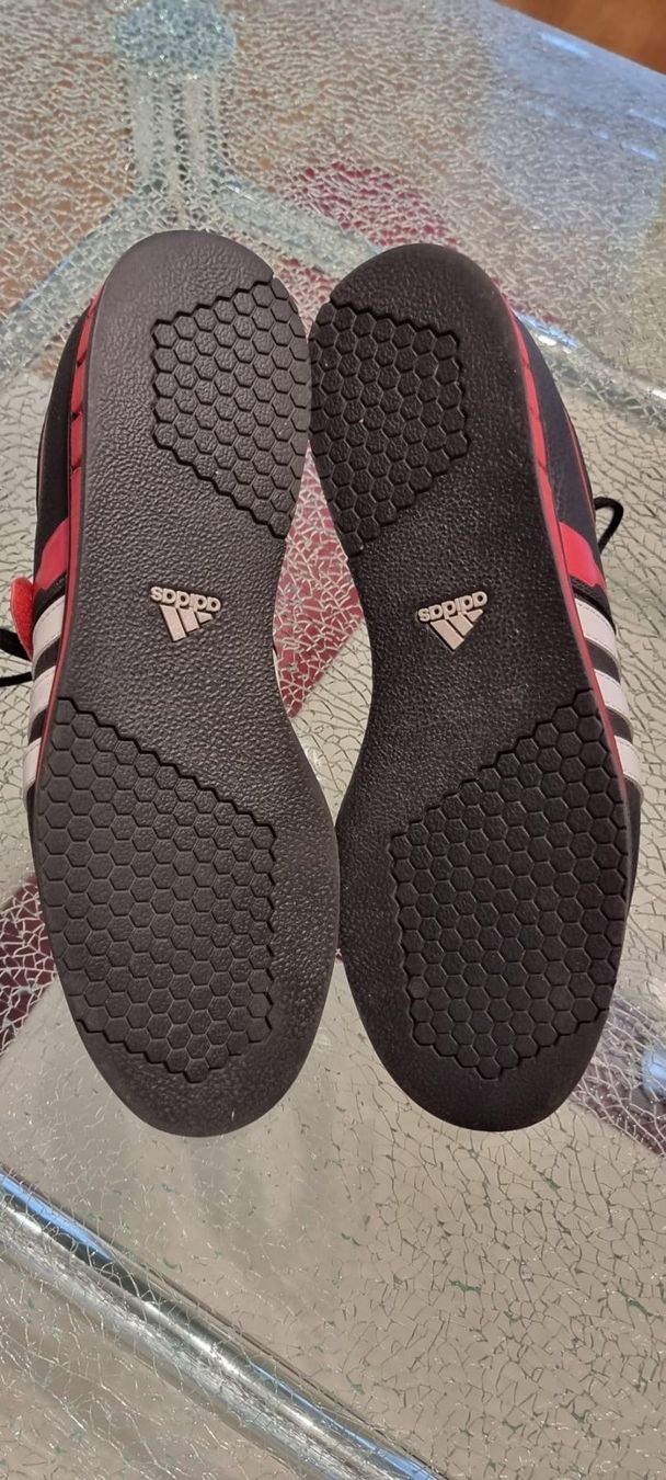 Adidas Chaussures hommes: Adidas 43 1/3 – D'occasion à Luzern par Reni025 1
