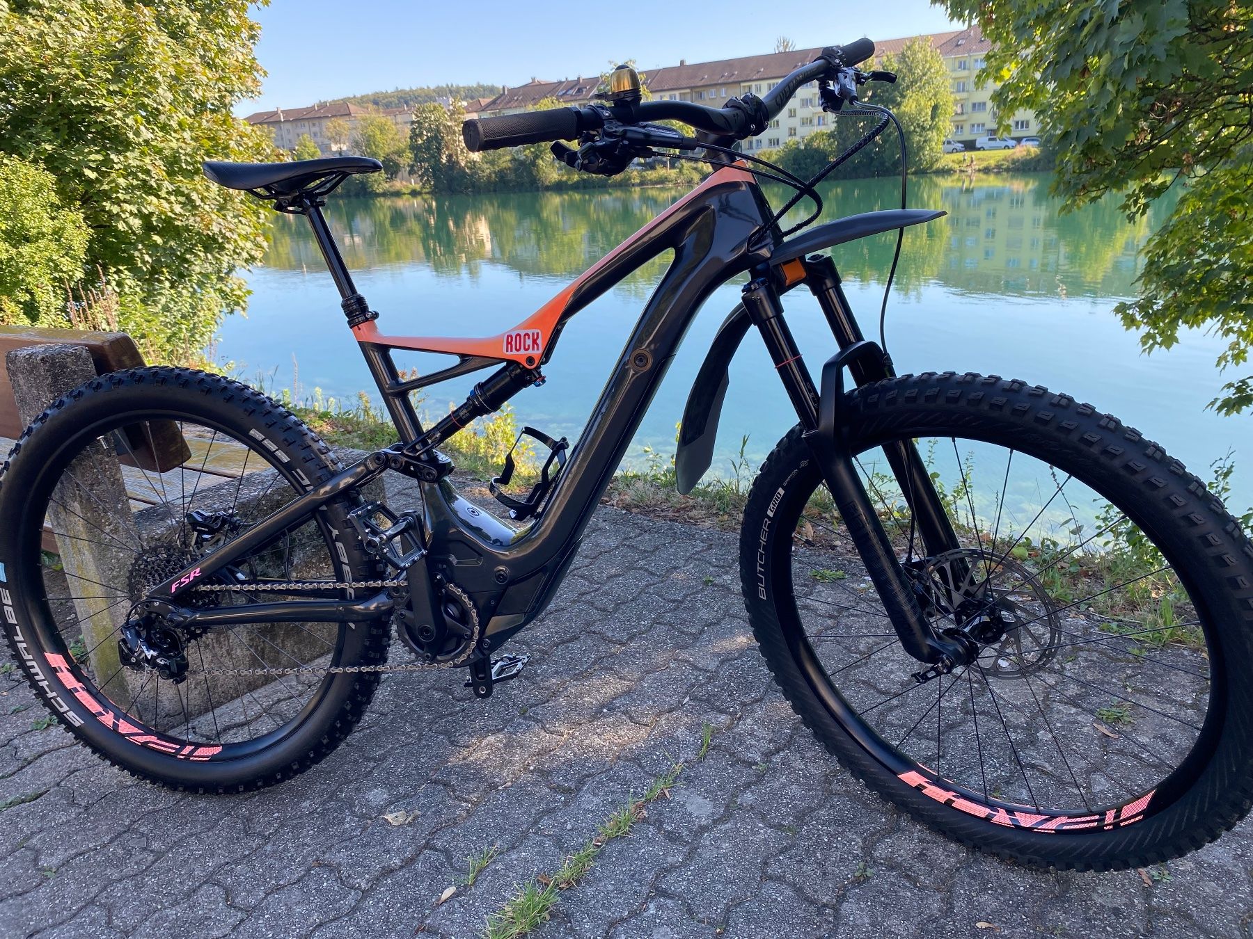 Specialized Biciclette: Specialized Levo Fully-Carbon – Usato da Solothurn venduto da  1