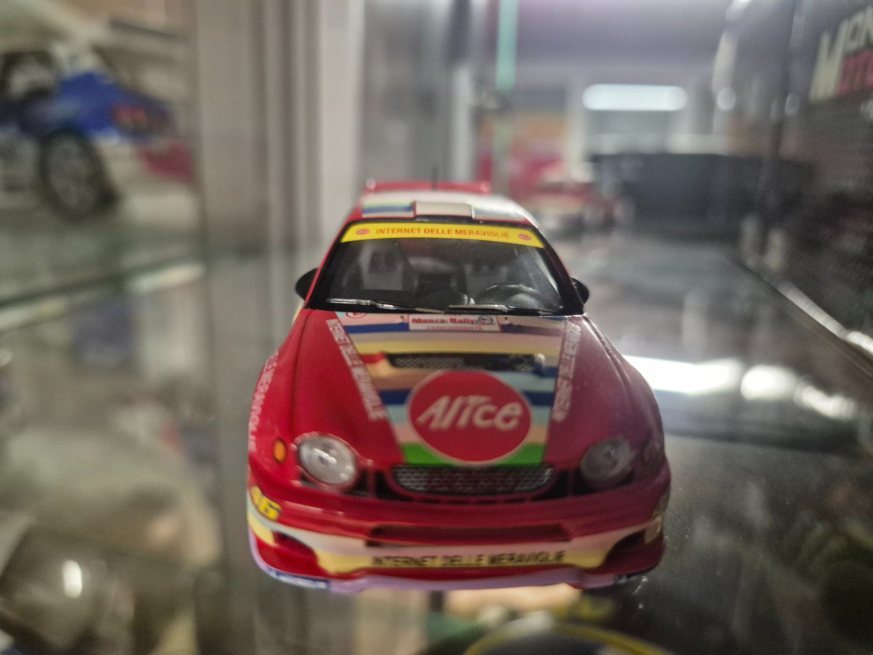 Toyota Modellini d'auto: TOYOTA COROLLA   V. ROSSI – Usato da Moutier venduto da cat365 1