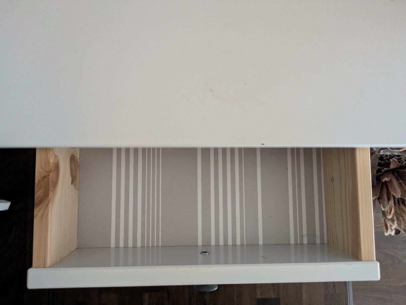 Comodini: IKEA HEMNES Ablagetisch – Usato da Bern venduto da Leali_71 2
