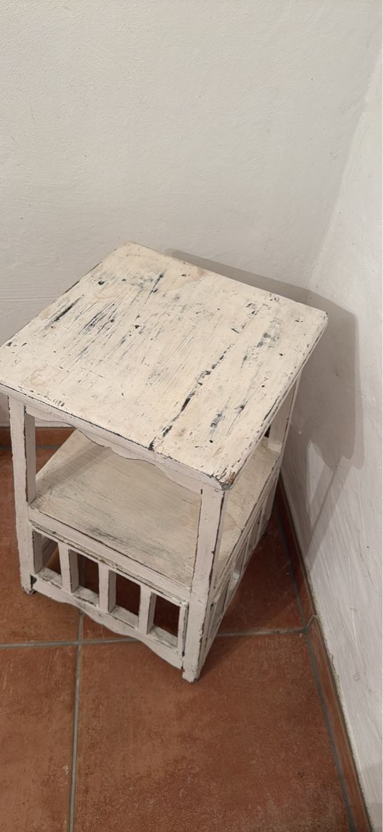 Tavoli: Shabby Chic Beistelltisch – Usato da Schaffhausen venduto da Ibag 3