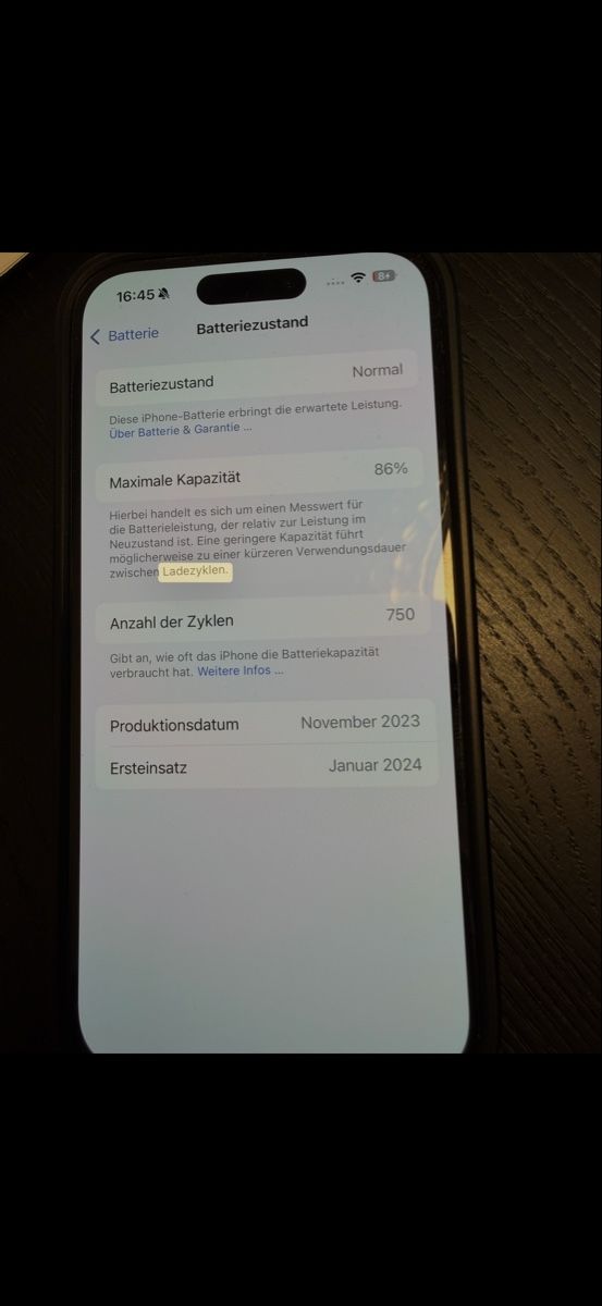 Apple Telefoni cellulari / Smartphones: iPhone 15 pro, 1TB, black titanium – Usato da Bern venduto da Saeim 4