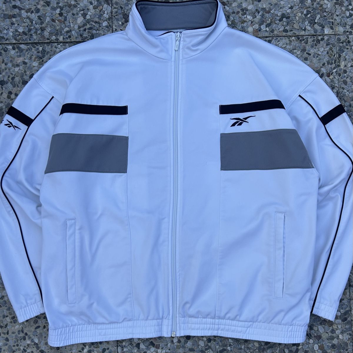 Reebok Vestes: Vintage Reebok Track jacket  – D'occasion à brent par fukusapes 2