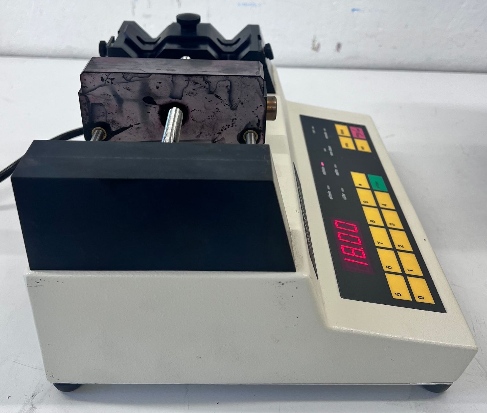 Accessori da laboratorio: Harvard Apparatus 55-2226 Dual Syringe Pump Digital Control – Usato da Niederdorf venduto da LeptonAG_Labor 2