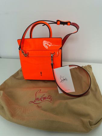 original christian louboutin orange tasche np.1300 wie neu