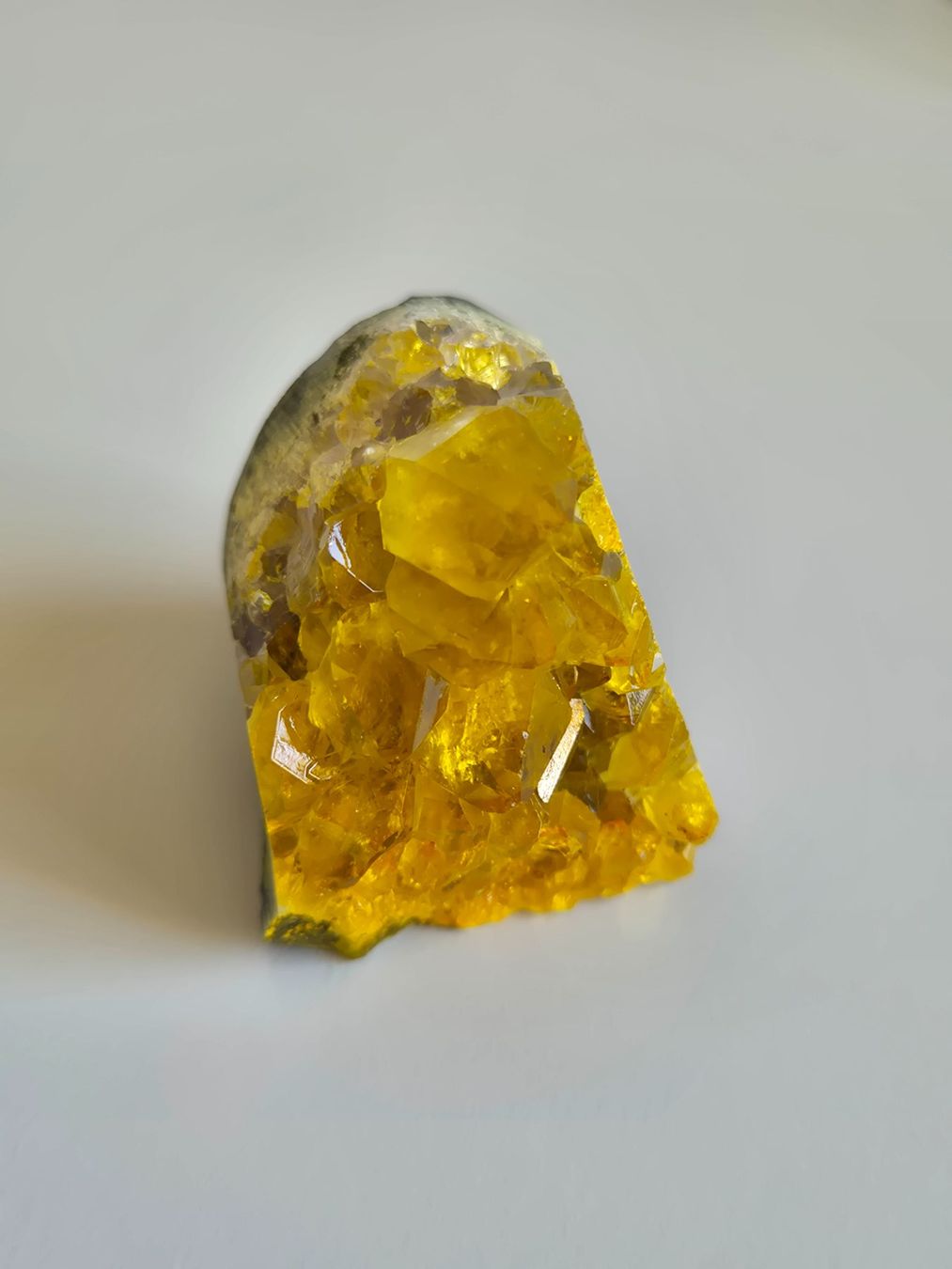 Minerali & Pietre curative: Citrin Mineral Gruppe – Nuovo (secondo la descrizione) da Rüti ZH venduto da pep_l9zp