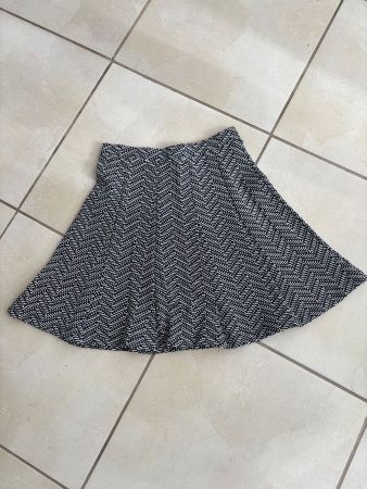 Esprit Rock, Gr. XS, Mini, schwarz-weiss - NEU!