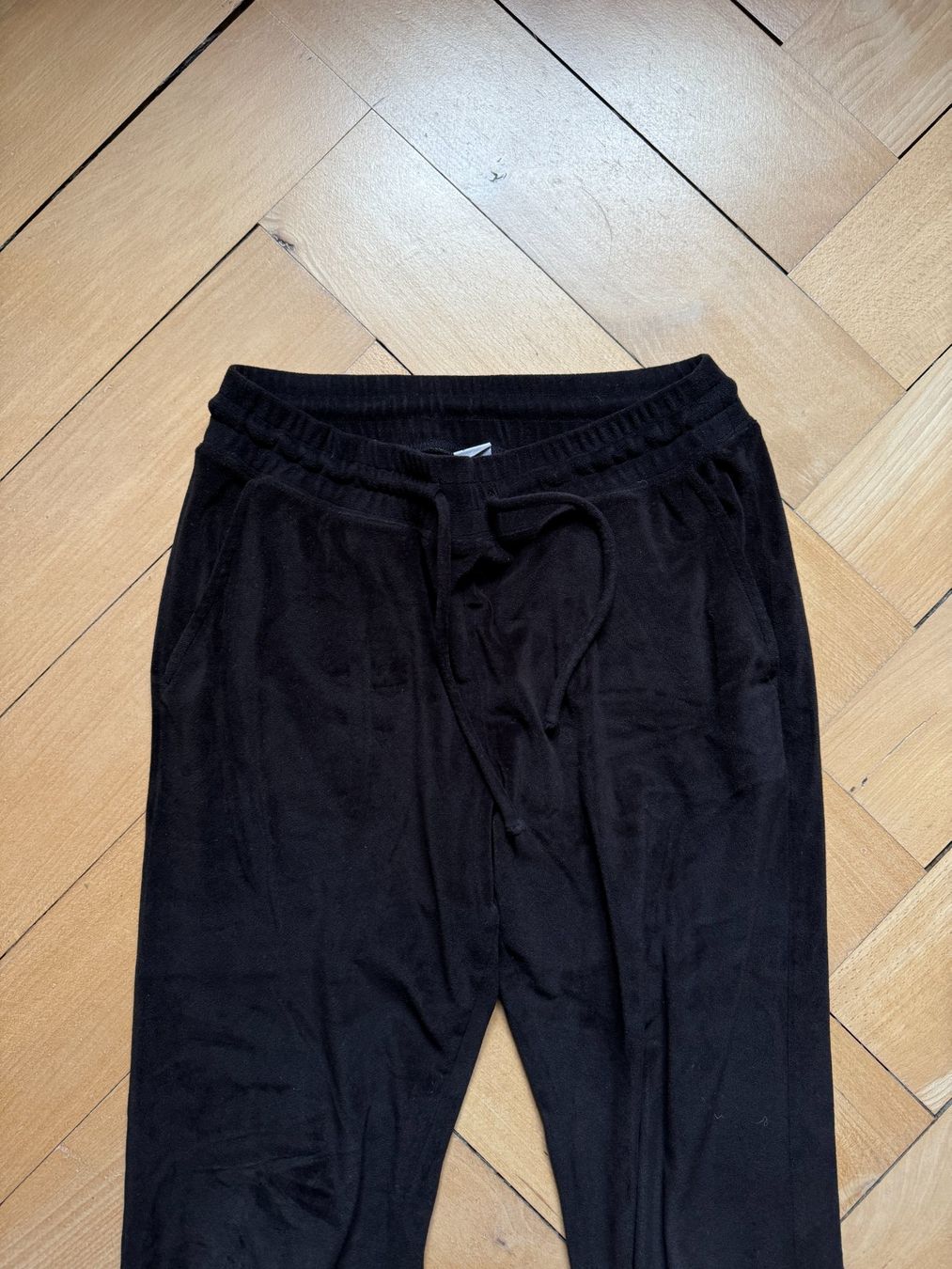 Gap Hosen: GAP - Samt Trainerhose schwarz XS – Gebraucht aus Zürich von Diazaio 1