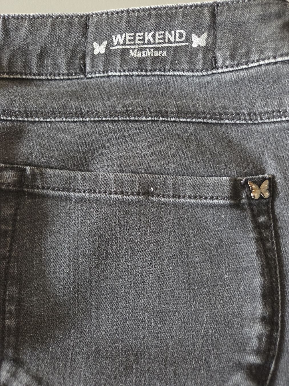 Max Mara Jeans: Jeans Damen Grau Grösse 36 WEEKEND MaxMara  – Usato da Hünenberg See venduto da Atsemet