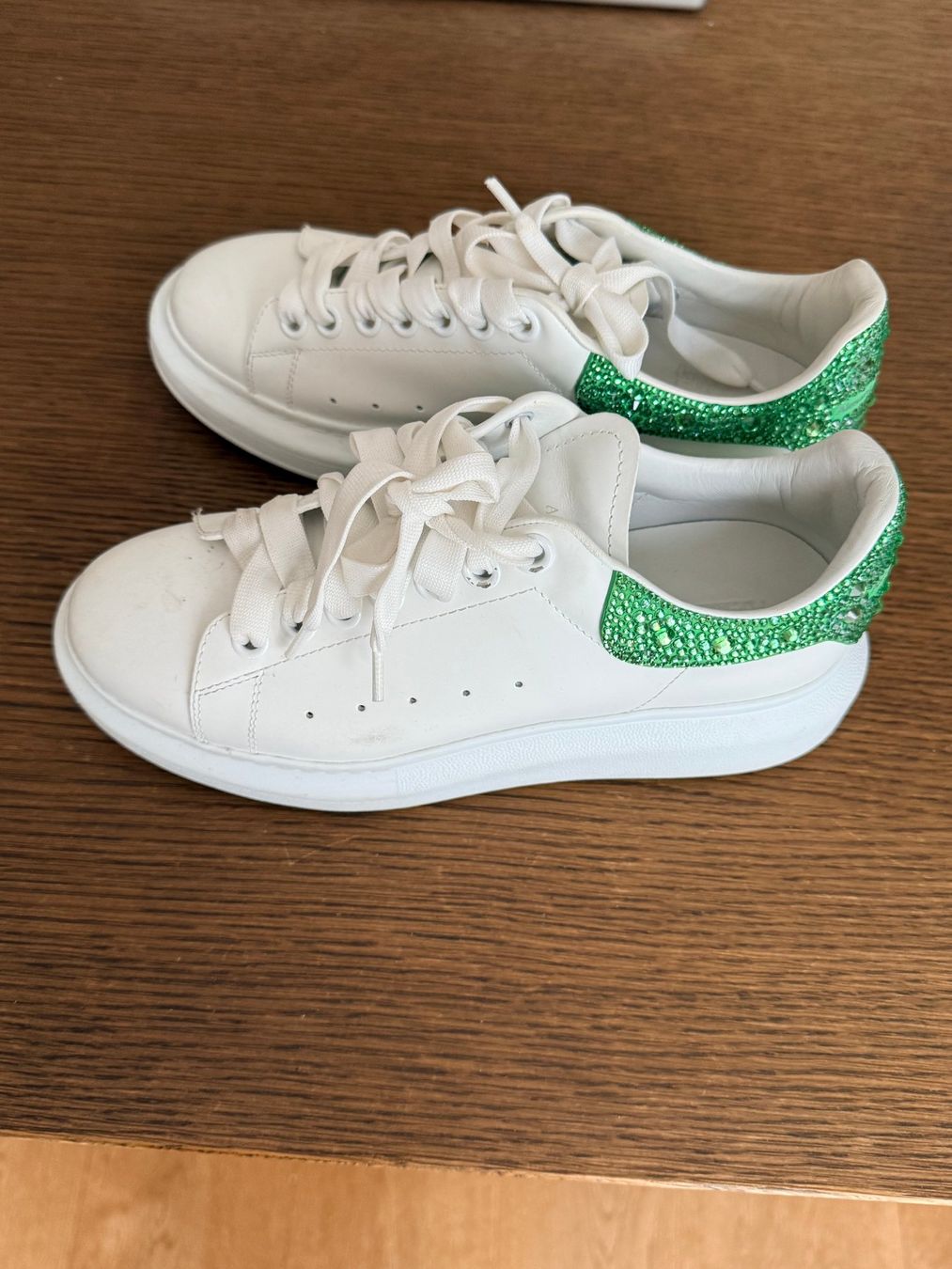 Alexander Mcqueen Damenschuhe: Sneakers – Gebraucht aus Bäch SZ von nonobscura 1