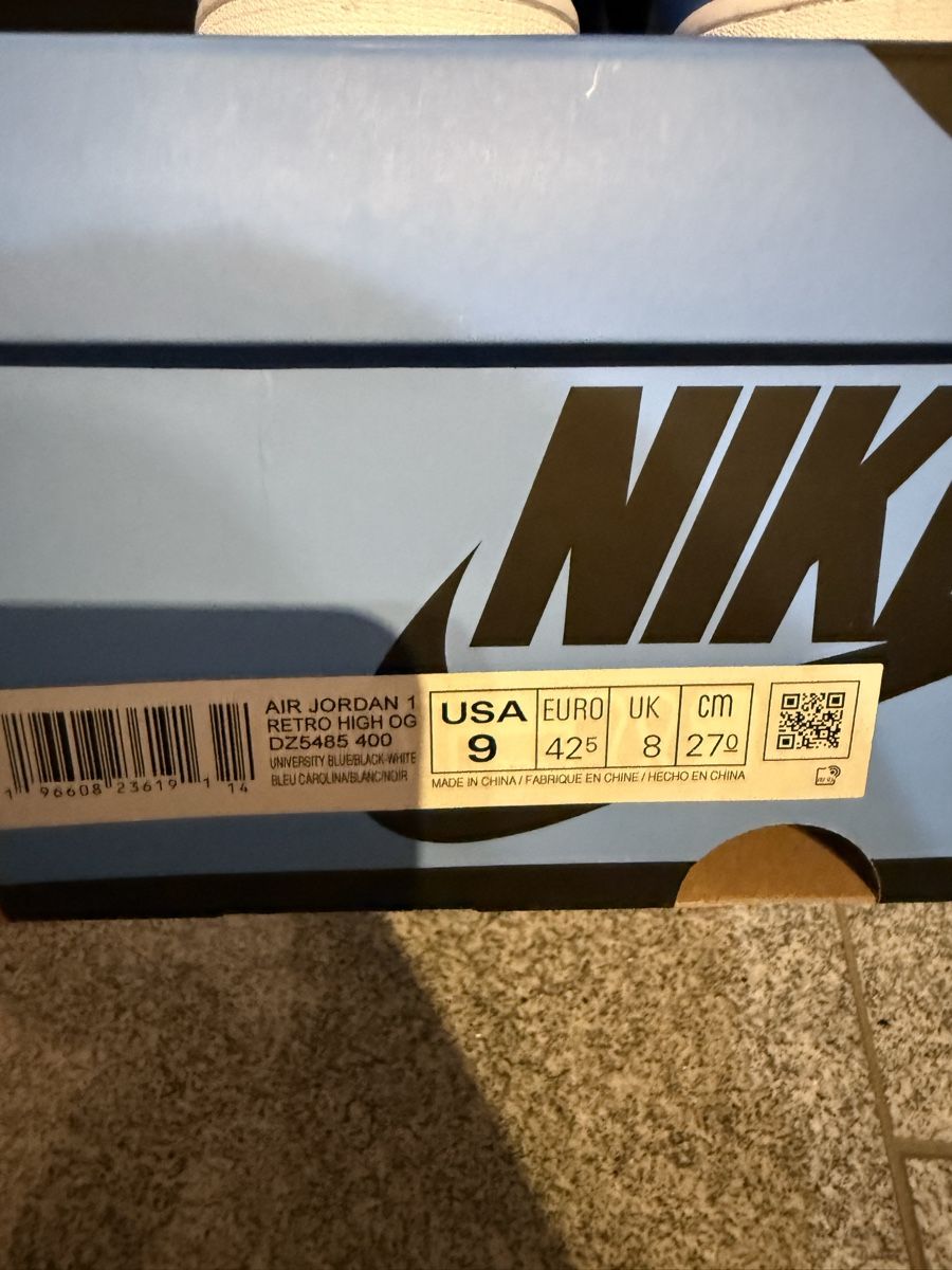 Jordan Chaussures hommes: Jordan 1 Retro High OG UNC Toe Gr. 42.5 – Neuf avec emballage d'origine à Schmerikon par Rafail.w 4