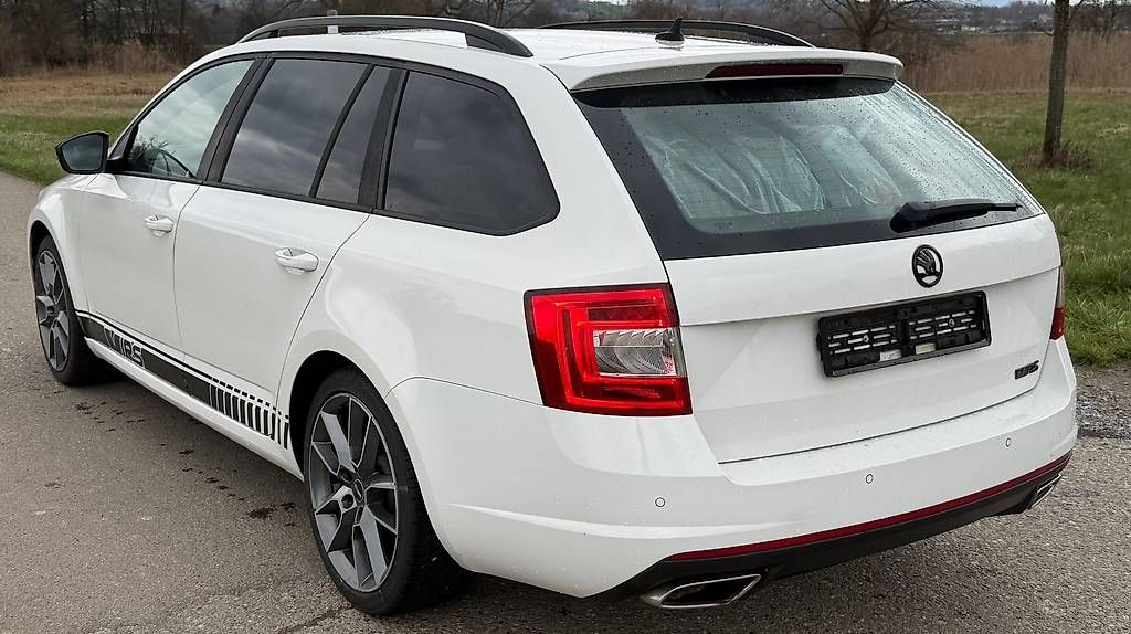 Automobili: Skoda Octavia RS 2.0 TDI – Usato da Dübendorf venduto da LK08 2