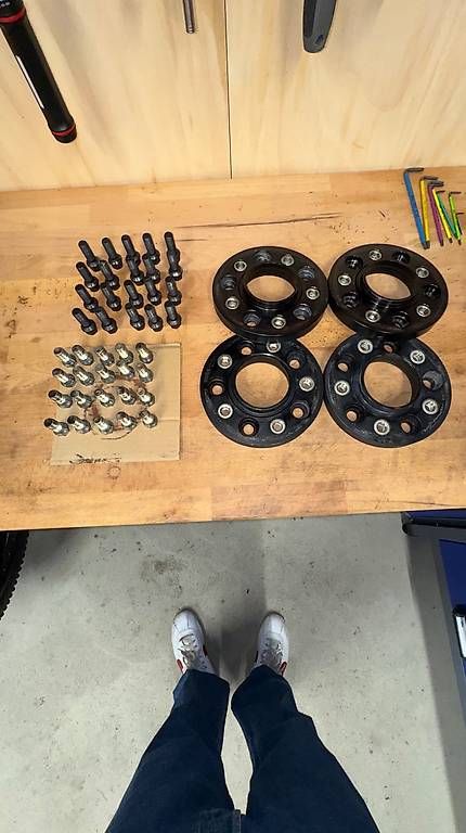 Mercedes-Benz Accessori per altri veicoli: G-Klasse 20 mm Spurplatten 4stk – Usato da Zürich venduto da Evil80