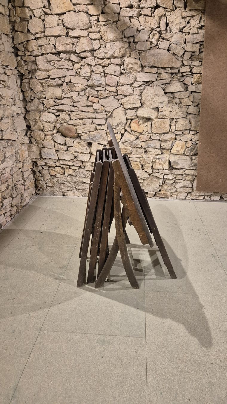 Set de table et chaises: Gartentisch rund mit 4 Klappstühlen Holz gebraucht – D'occasion à Lostorf par Sylar01 2