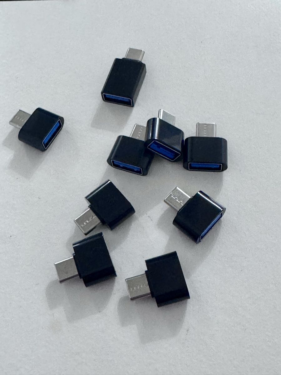 Lecteurs & Adaptateurs: Adapter USB-A / USB-C – Neuf avec emballage d'origine à St.Gallen par pep_2gfq 1