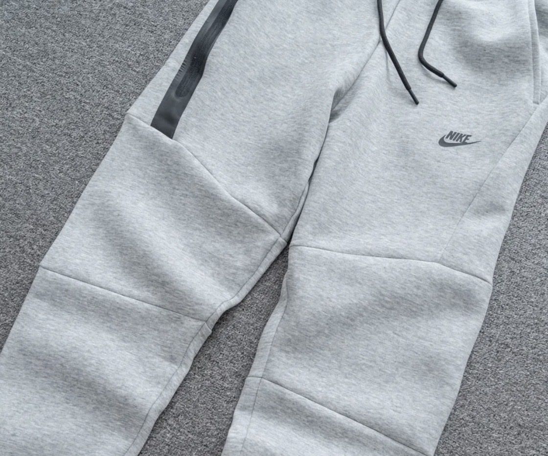 Nike Kleiderpakete: Ensemble Nike Tech Fleece gris taille L neuf – Neu (gemäss Beschreibung) aus Meyrin von ubz_72xl 2