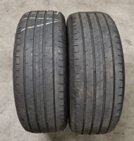 Zwei Sommerreifen 225/55R18 zu verkaufen.