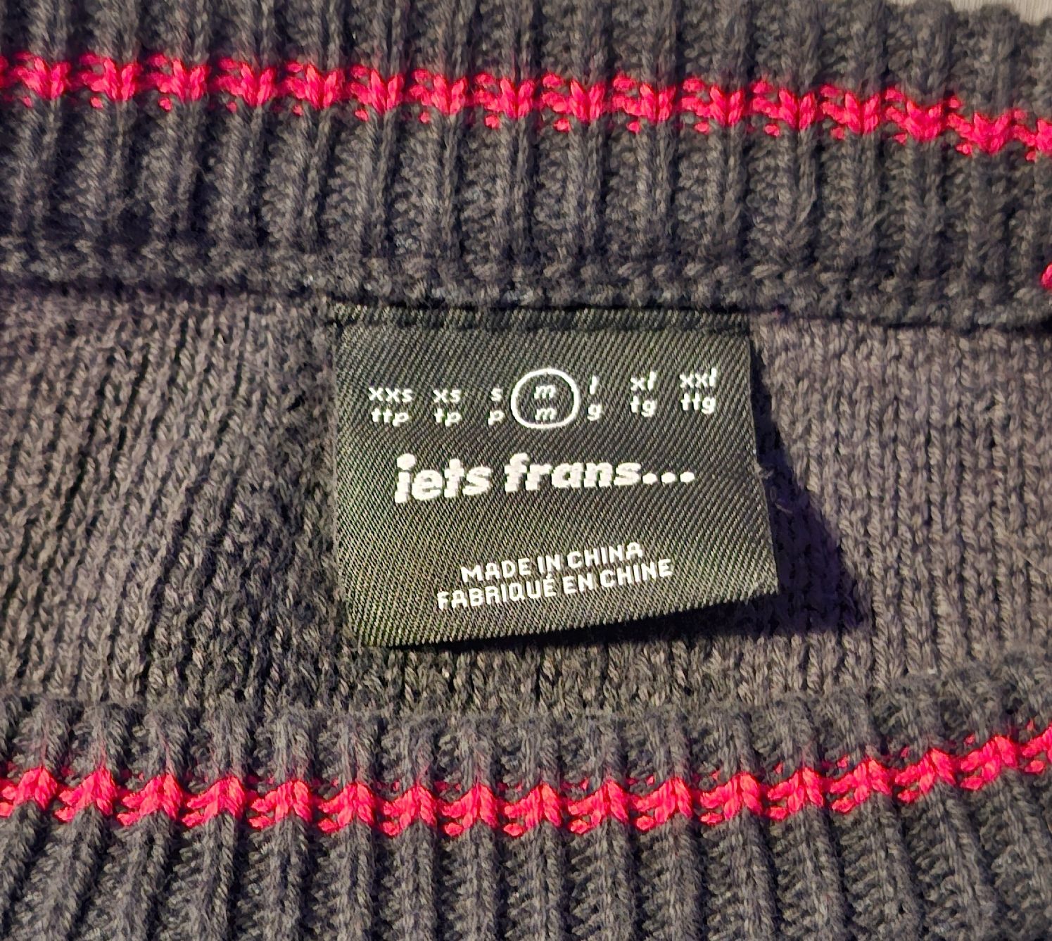 Iets Frans... Maglioni & Felpe: iets frans Sweater Grösse M schwarz/grau/rot – Nuovo (secondo la descrizione) da Altdorf UR venduto da cguro 1