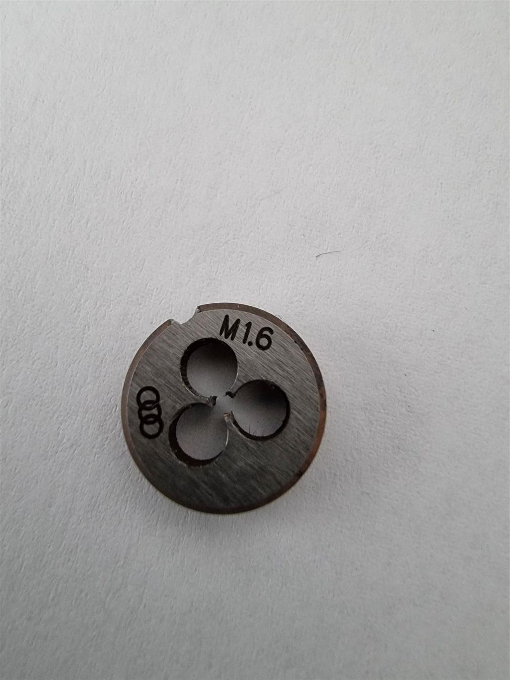 Tutti gli attrezzi: M1.6 Schneideisen M1.6x0.35 – Nuovo e nell'imballaggio originale da Eglisau venduto da 20788