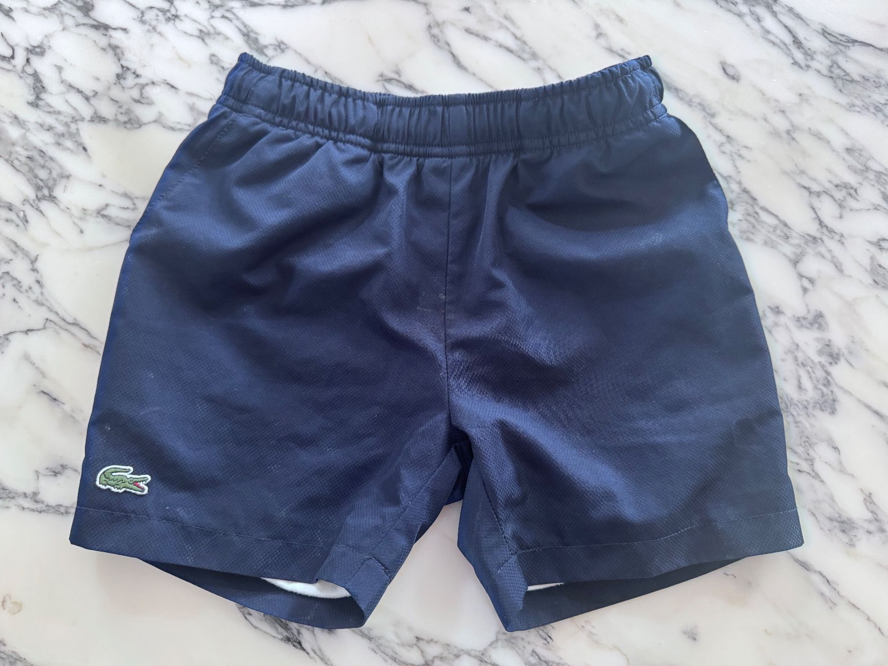 Lacoste Pantaloni: Lacoste Shorts, Gr. 110, Top Zustand – Usato da Meilen venduto da Antete 3