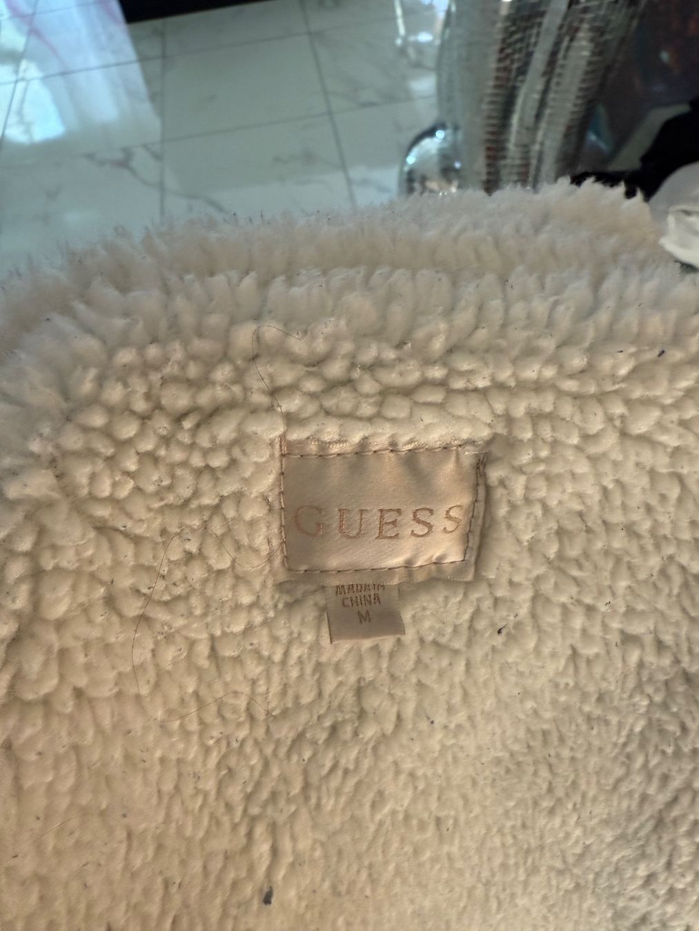 Guess Jacken: Guess Jeansjacke mit Teddyfutter, Gr. M - Winterjacke! – Gebraucht aus Arch von Aga84 2