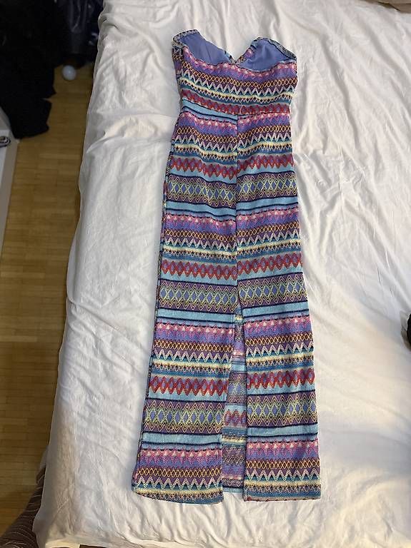 Vestiti: robe femme – Usato da Corcelles-Payerne venduto da dek_j2bk 1