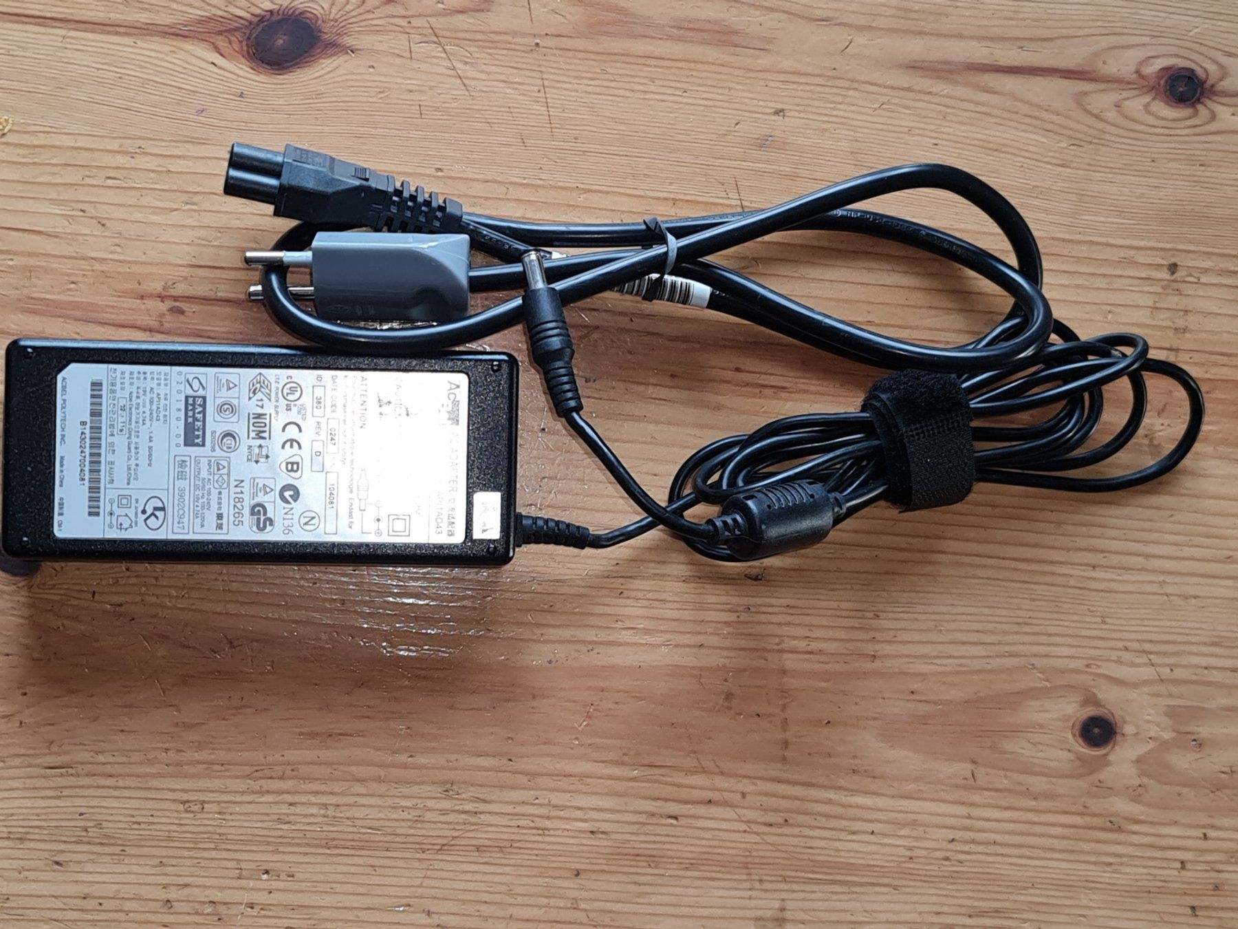 Chargements: Netzteil 90W – D'occasion à Winterthur par Hai6 1