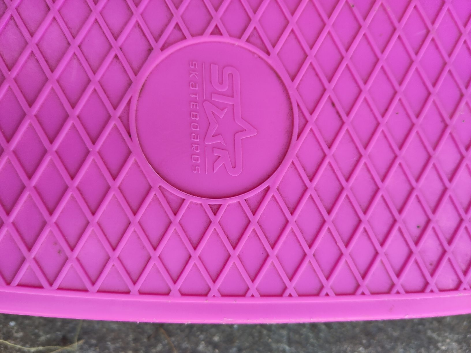 Skateboards: Skateboard, Rollbrettchen, pink – Usato da Dettighofen Lengw. venduto da mai_75wt 1