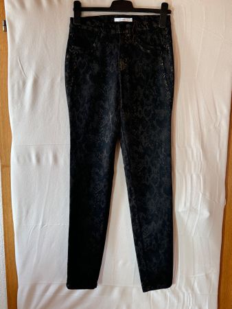 Ausgefallene Hose mit Schlangenmuster Gr. 36