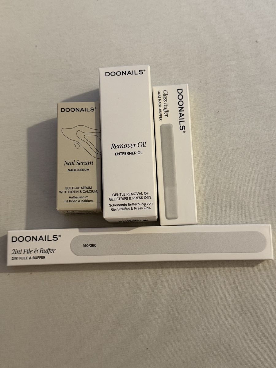 Unghie finte: Doonails Nagelpflege Set, Serum, Öl, Buffer, Feile - Neu! – Nuovo e nell'imballaggio originale da Zürich venduto da Selina_Hi