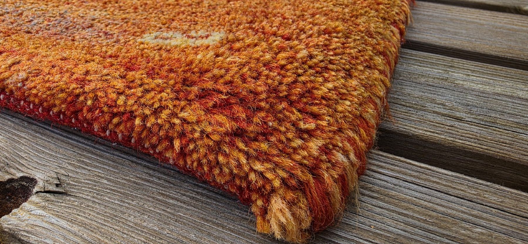 Tappeti: Teppich gestreift orange rot Grösse 1.40m mal 2m – Usato da Chur venduto da Puchegger 1